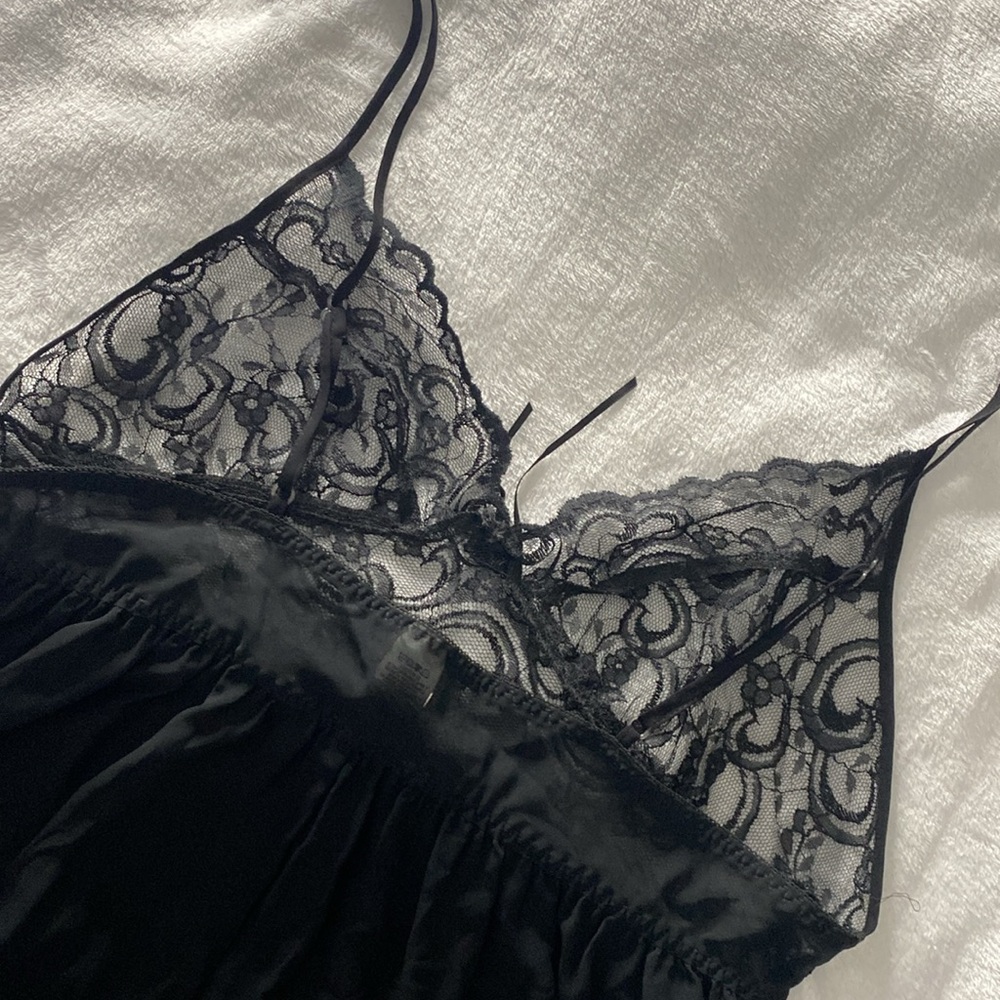 Super sheer black lingerie night camisole / gown - Picture 7 of 15